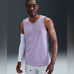Nike Primary Men’s Dri-Fit Versatile Tank